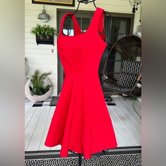 LULUS, NWOT, SLEEVELESS SKATER DRESS. GREAT FOR ANY CUP SIZE. SIZE XS - Picture 3 of 10